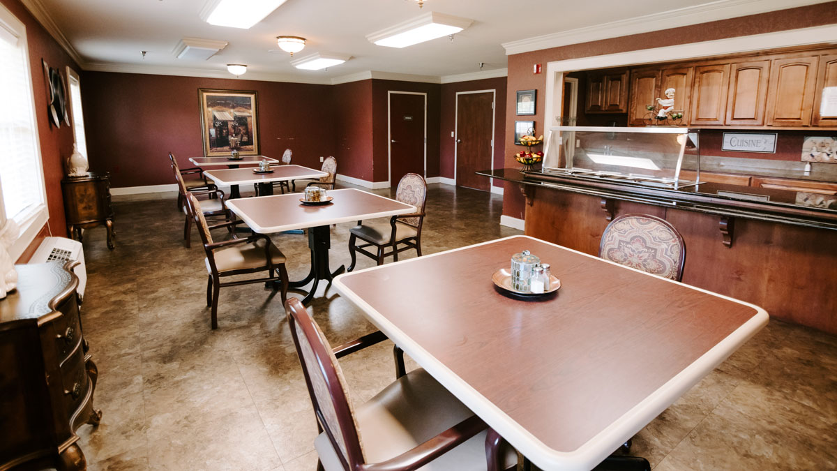 Dining Room at Southern Trace Rehabilitation and Care Center